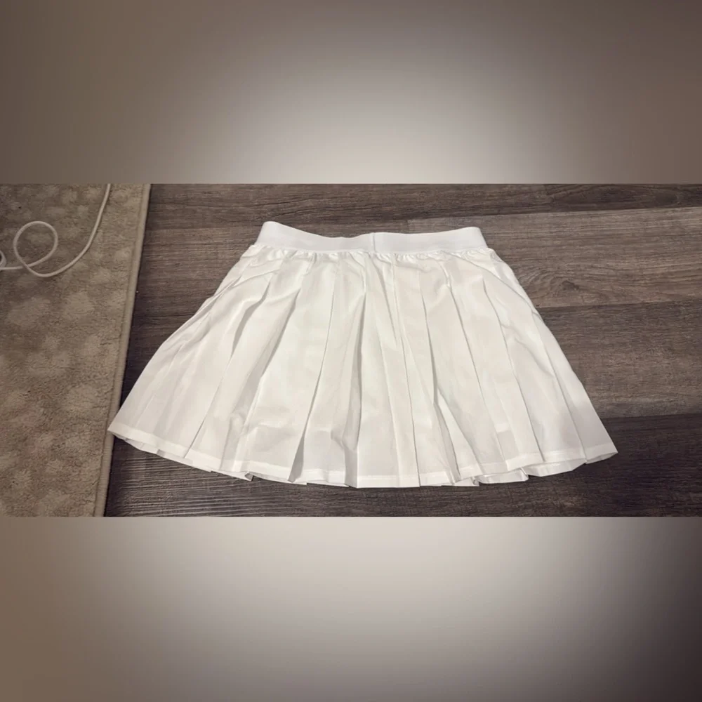 ALO Yoga White Mini Skater Skirt